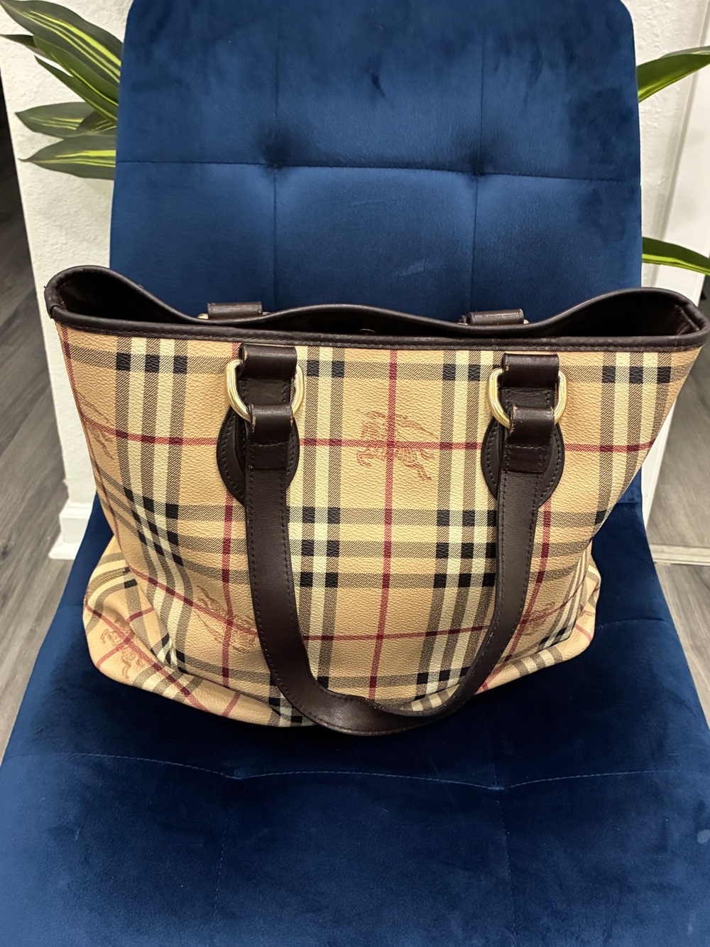 Authentic Burberry Nova Check Tote Bag Brown Leather Trim Large Shoulder Tote - Picture 2 of 13